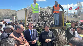 Narman’da Fidan Dağıtımı Etkinliği: Doğaya Nefes, Geleceğe Umut