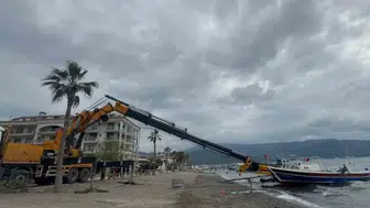 Marmaris'te Vinç Faciası: Üzerine Bom Düşen Genç Öldü