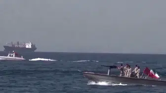 Hürmüz Boğazı'ndan Geçen Gemi Sayısı 24 Saatte 33'e Ulaştı!