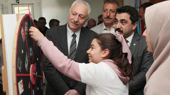 Bayburt Özel Eğitim Uygulama Okulu’nda 4006 TÜBİTAK Bilim Fuarı Düzenlendi