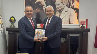 Borçka Belediyesi’nde Kemalpaşa Heyeti ile Yerel Yönetimler Üzerine Görüşme