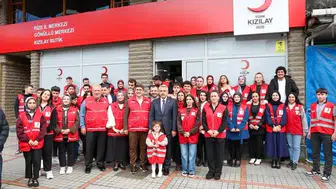 Rize Valisi Baydaş’tan Kızılay’a Ziyaret ve Bağış