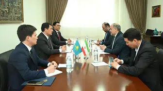 Kazakistan Dışişleri Bakan Yardımcısı Bakaev, İran Büyükelçisi Jowkar ile Görüşmeler Gerçekleştirdi
