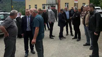 AK Parti Hopa'da Köy Ziyareti: Vatandaş Talepleri Dinleniyor, Birlik Vurgusu!