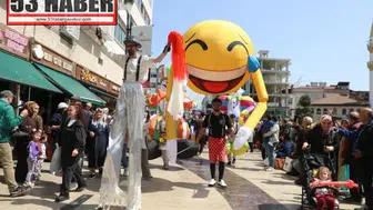 Ordu'da Tiyatro Festivali Coşkuyla Kortej ile Başladı!