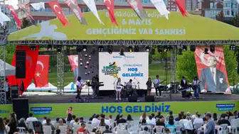 Beylikdüzü’nde Gençlerin Coşkuyla Karşılandığı Kırlangıç Gençlik Festivali Başladı!