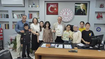 Güneysu'da Öğrenciler eTwinning Projelerini İlçe Milli Eğitim Müdürü ile Paylaştı