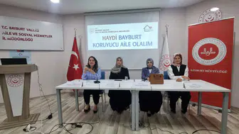 Bayburt’ta Koruyucu Aile Hizmetinin Önemi Panelde Ele Alındı