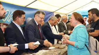 Trabzon Büyükşehir Belediyesi'nden 3 Bin Kişiye Aşure İkramı