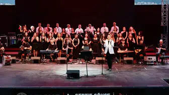 Derince’de “Öğretmenin Sesi – 9 Klasikler” Konseri düzenlendi