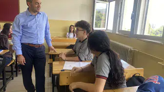 Beşikdüzü'nde LGS Öncesi Öğrencilere Moral Ziyareti