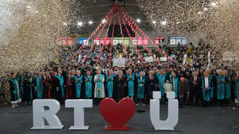 RTEÜ' de Mezuniyet Coşkusu