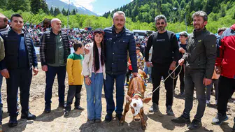 Vali Baydaş, Ayder Kültür, Sanat ve Doğa Festivali'nde Vatandaşlarla Buluştu