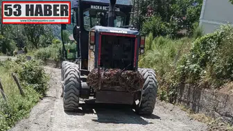 Maçka Belediyesi’nden Esiroğlu Bahçecik Mahallesi’ne Kuru Beton Yol Hizmeti