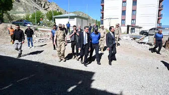 Vali Baruş, Narman'daki Emniyet Lojmanı ve TOKİ İnşaatlarında İncelemelerde Bulundu