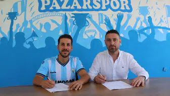 Pazarspor'da İç Transfer: Erhan Şengül 1 Yıl Daha Mavi-Beyazlı Formayı Giyecek