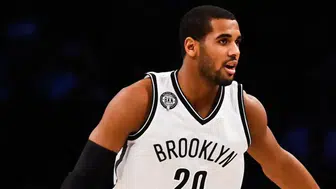 Brandon Davies, 34 yaşında basketbolu bıraktı