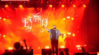 Eypio, 34. Uluslararası Akçaabat Müzik ve Halk Oyunları Festivali'nde Binlerce Hayranıyla Buluştu