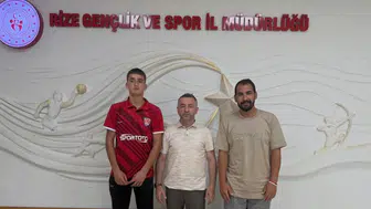 Rizeli Milli Sporcu Ramazan Kulaber Avrupa Şampiyonluğu Sonrası İl Müdürü Öztürk'ü Ziyaret Etti