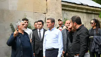 Erzurum Valisi Aydın Baruş Tarihi Taş Camii’yi İnceledi