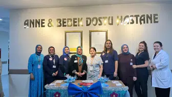 Bayburt Devlet Hastanesi'nde Dünya Emzirme Haftası Etkinliği: Annelere Bilgilendirme ve Hoşaf İkramı