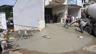 Arhavi’de Sanayi Sitesi ve Cumhuriyet Mahallesi’nde Çalışmalar Sürüyor