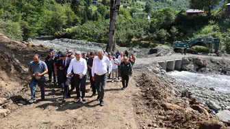 Vali Turan Ergün, Camili Köyü'nde Afet Sonrası Çalışmaları Yerinde İnceledi
