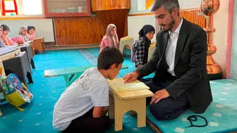 Narman’da Yaz Kur’an Kurslarına Ziyaret: İlçe Müftüsü Kezgin Öğrencilerle Buluştu