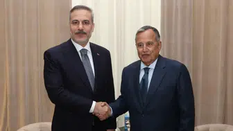 Bakan Fidan, Arap Birliği Genel Sekreteri Fehmi ile Mısır'da görüştü