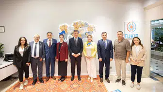 Başkan Tugay, Kazakistan İş Dünyasını İzmir'e Davet Ediyor!