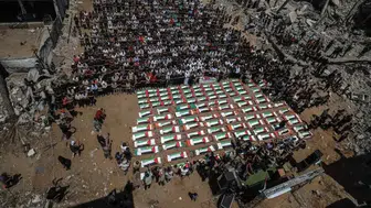 Gazze'de Bir Aile İçin 112 Kişilik Toplu Cenaze Töreni Gerçekleştirildi