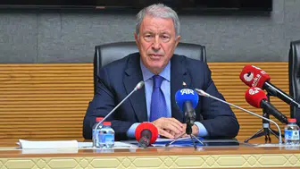 Hulusi Akar'dan Şehit Aileleri ve Gazilere Önemli Mesaj: Destek İçin Yeni Projeler Geliştiriyoruz