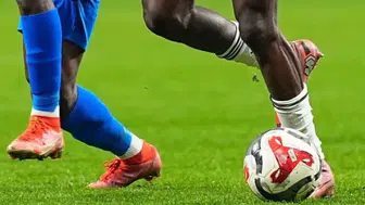 Süper Lig'de Şok Gelişme: Aşka Yenik Düşen Futbolcu, Takımını Bıraktı!