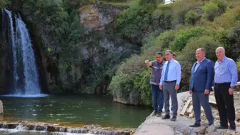 Bayburt'un Sırakayalar Şelalesi Turizme Hazırlanıyor: Vali Eldivan Çalışmaları İnceledi