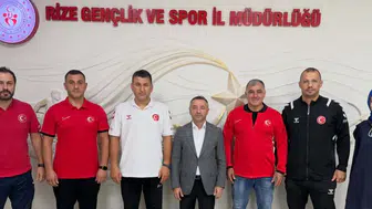 Rize’de Judo Camiasından Önemli Buluşma: Antrenörlerin Gelişimi Masaya Yatırıldı