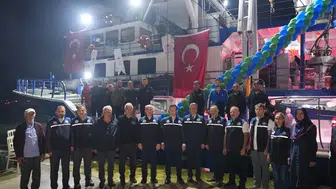 Rize’de Balıkçılar “Vira Bismillah” Dedi: Yeni Av Sezonu Dualarla Başladı