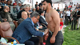 Vali Baruş, Büyük Pasinler Karakucak Güreşleri'ne Katıldı