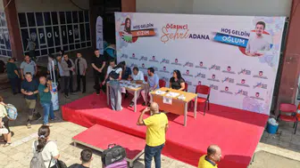 Adana’ya öğrenim görmeye gelen gençleri Büyükşehir yalnız bırakmadı