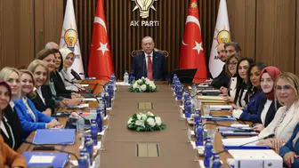 Başkan Erdoğan, AK Parti Kadın Belediye Başkanları ile Bir Araya Geldi