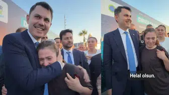 "Depremzede, Bakan Kurum'a Duygusal Teşekkürlerini Sunarak Gözyaşlarına Boğuldu"