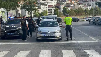 Okul çevrelerinde sıkı denetim: İstanbul'da eş zamanlı güvenlik uygulaması