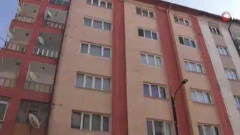 Kardeşini camdan atan 14 yaşındaki abla tutuklandı