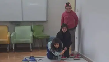 Arhavi’de Öğrenciler Floor Curling ile Tanıştı