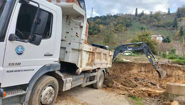 Arsin’de Fen İşleri Ekipleri Sahada: Mahalle Mahalle Yoğun Çalışma