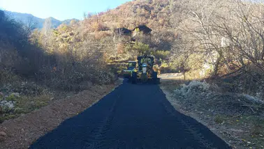 Kömürlü Köyü’nde Sıcak Asfalt Çalışması Tamamlandı