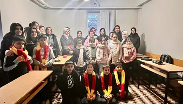 Genç Gönüllüler Çocuklarla Buluşarak Dayanışma Rüzgarı Estirdi