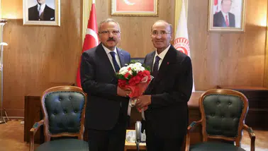 TBMM'de görev değişimi: Bozdağ koltuğu Beyazıt'a devretti