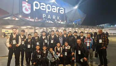 Beşikdüzü Halk Oyunları Ekibi, Trabzonspor–Galatasaray Maçında Göz Doldurdu