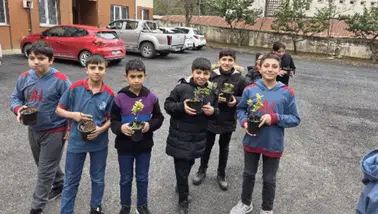 İkizdere'de Orman Haftası'nda fidan dağıtımıyla doğa sevgisi pekiştirildi