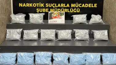 İzmir’de uyuşturucu operasyonu: 101 bin hap ele geçirildi